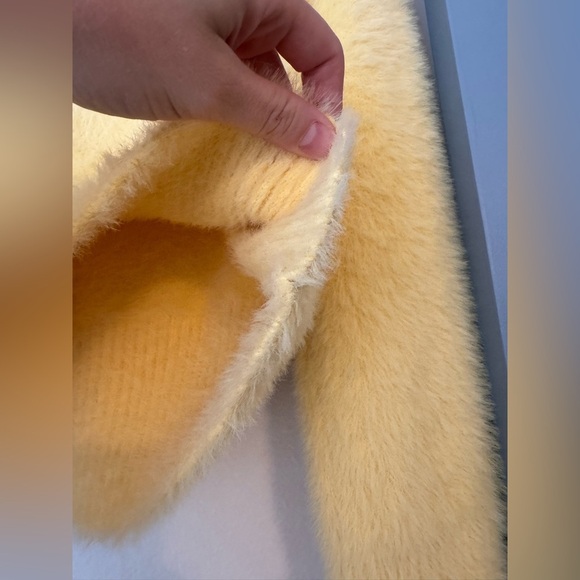 NWT VICI Yellow Fuzzy Knit Pearl Heart Button Front Cardigan- Size Small - Picture 13 of 13